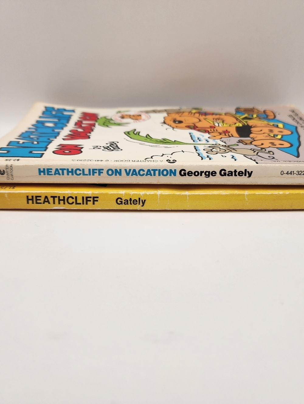 Heathcliff Rides Again, Heathcliff on Vacation Vintage Comic Books - Picture 2 of 3